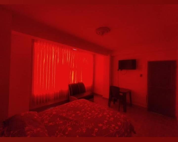 Отель El Jardin De Los Lirios Мохон-де-Ачокалья Экстерьер фото